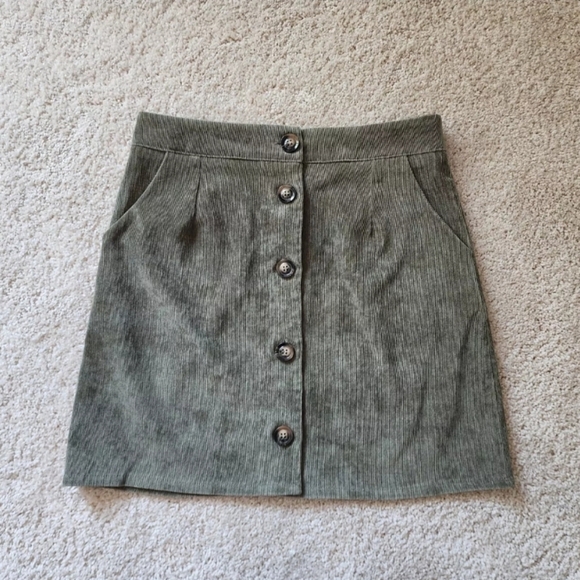 Everly Dresses & Skirts - Everly Womens SMALL GREEN Thin Short soft Corduroy Button Mini Skirt Y2K
